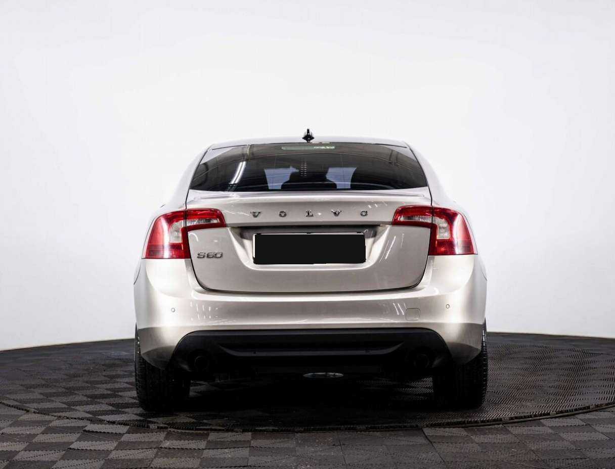 Volvo S60 2012 года с пробегом. Фото: #4