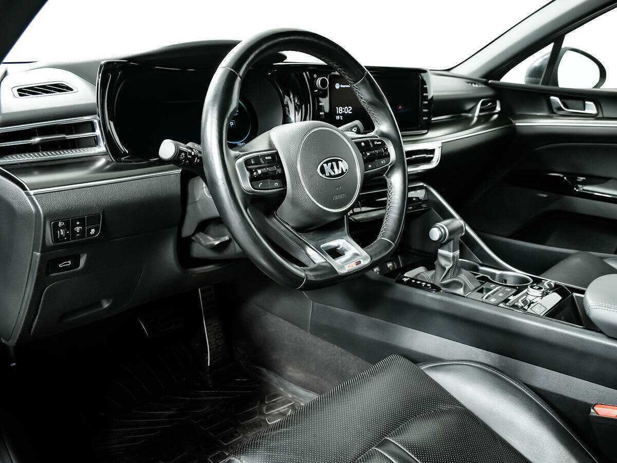 Kia K5 2021 года с пробегом. Фото: #10