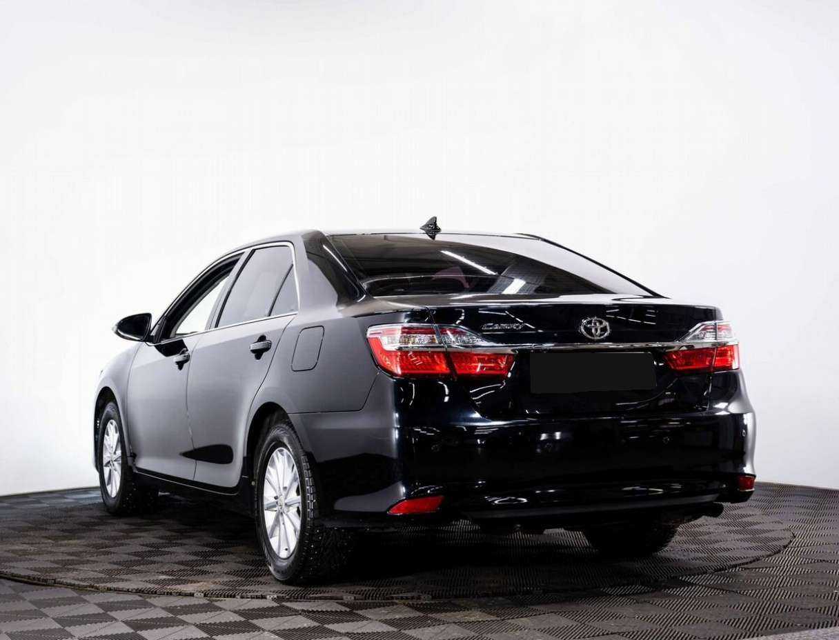 Toyota Camry 2018 года с пробегом. Фото: #3