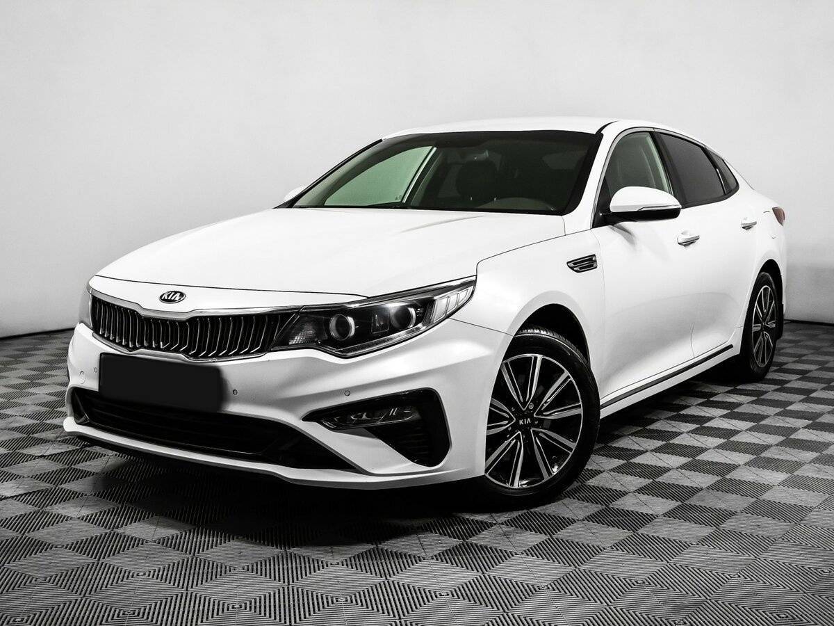 Kia Optima 2018 года с пробегом. Посмотреть фото