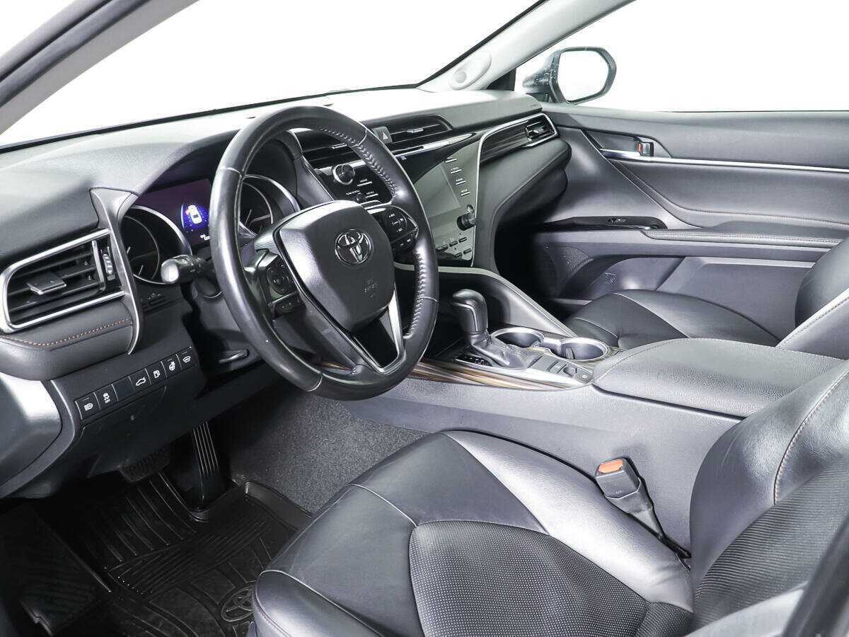 Toyota Camry 2018 года с пробегом. Фото: #12