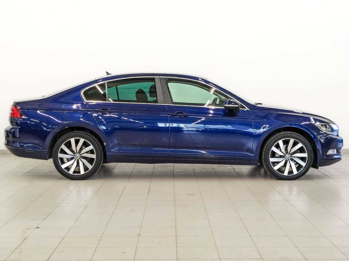 Volkswagen Passat 2019 года с пробегом. Фото: #3