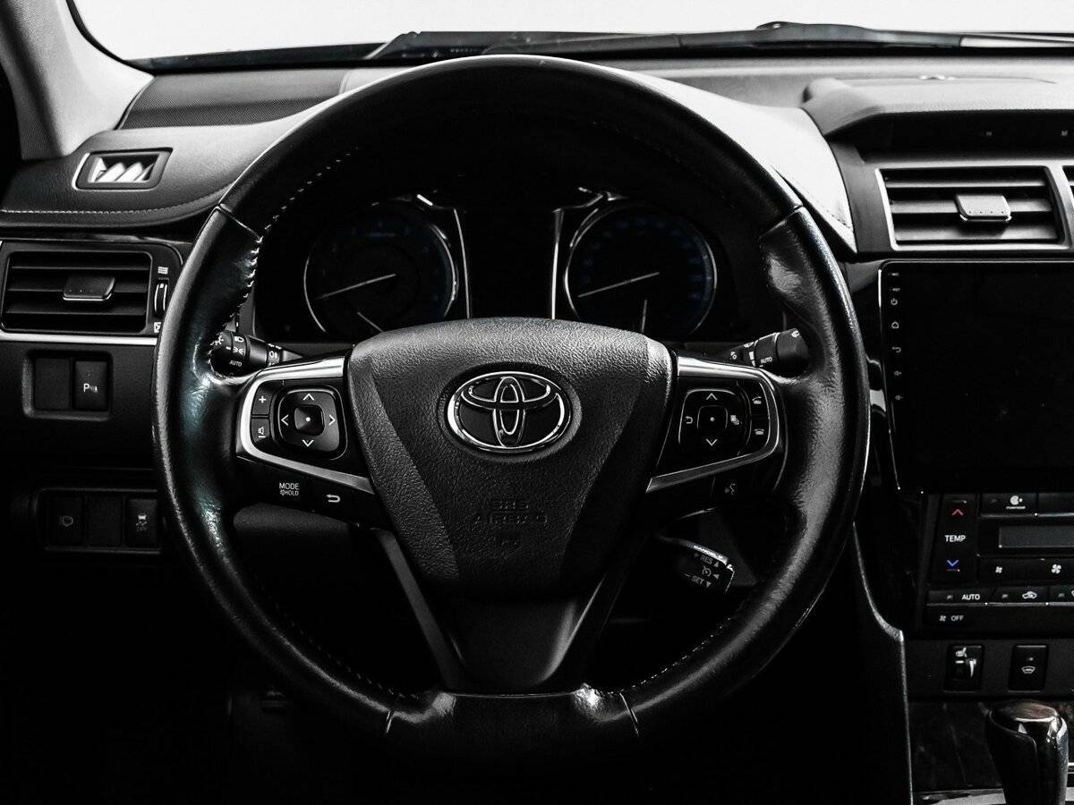 Toyota Camry 2017 года с пробегом. Фото: #11