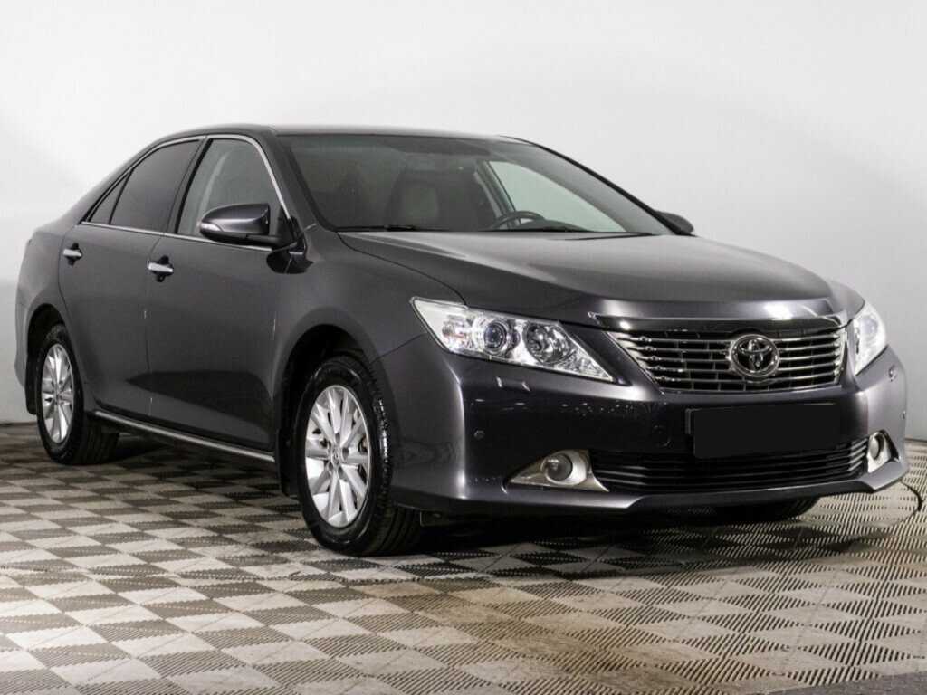 Toyota Camry 2012 года с пробегом. Фото: #2