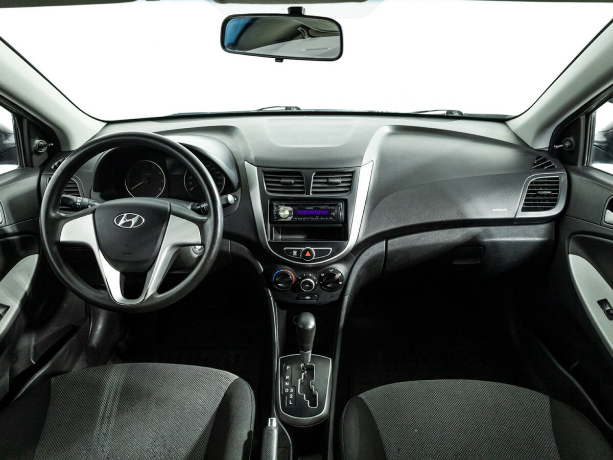 Hyundai Solaris 2012 года с пробегом. Фото: #12