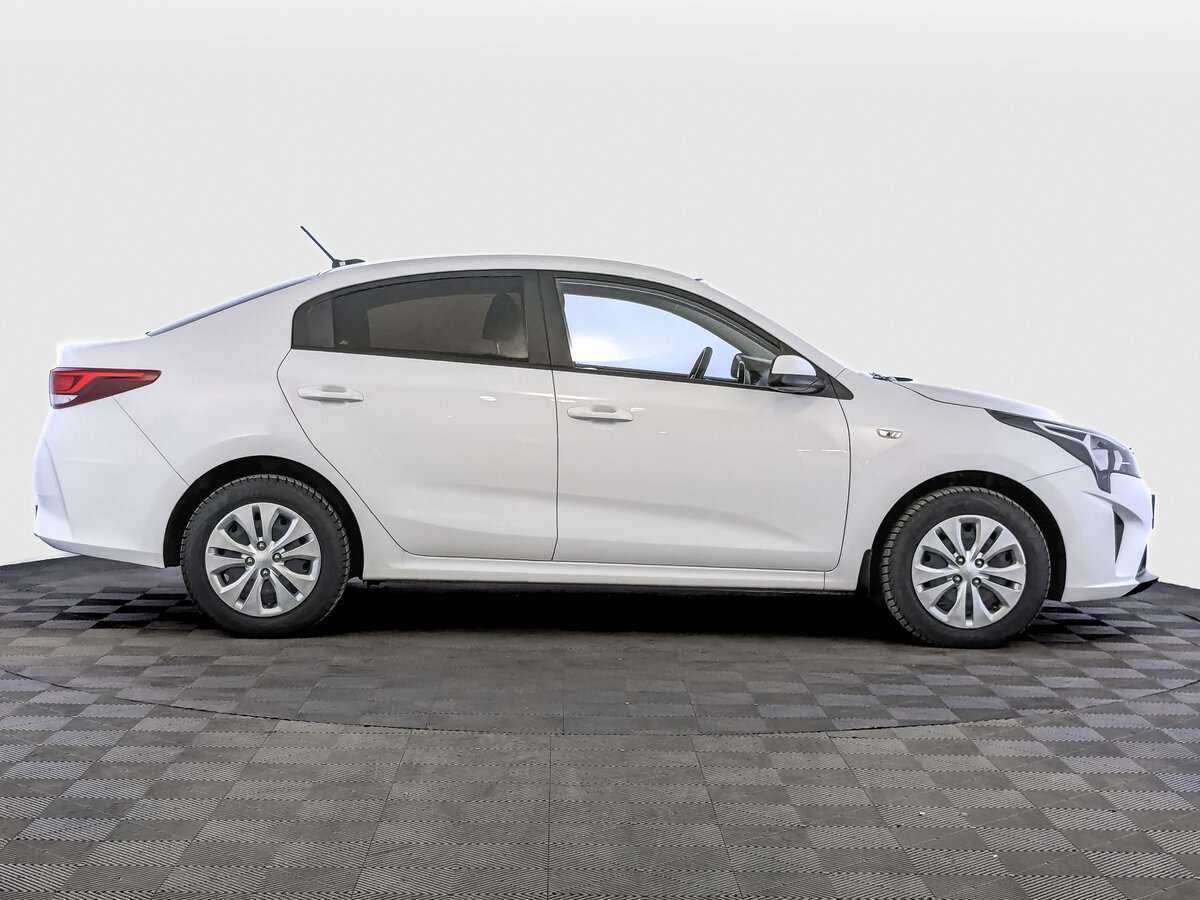 Kia Rio 2021 года с пробегом. Фото: #3