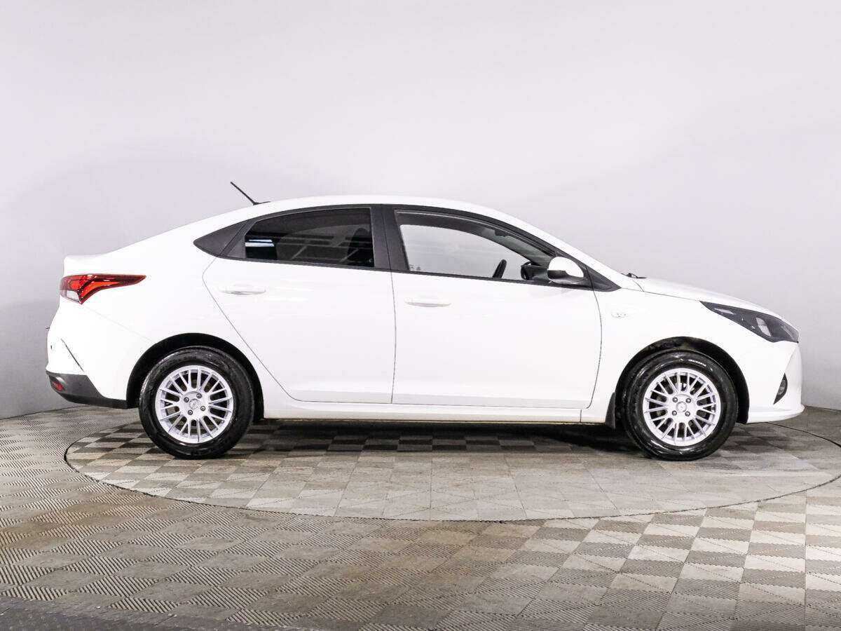 Hyundai Solaris 2021 года с пробегом. Фото: #3