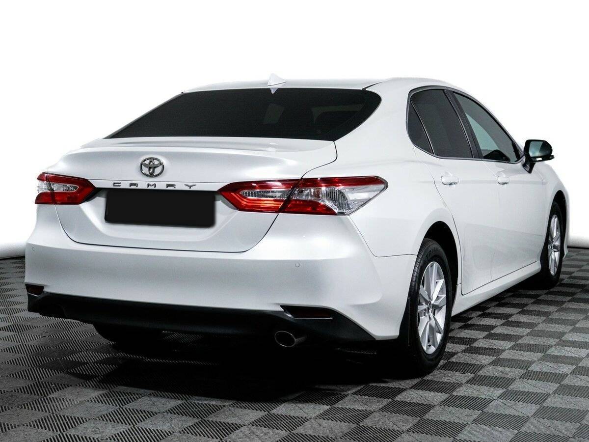 Toyota Camry 2019 года с пробегом. Фото: #4