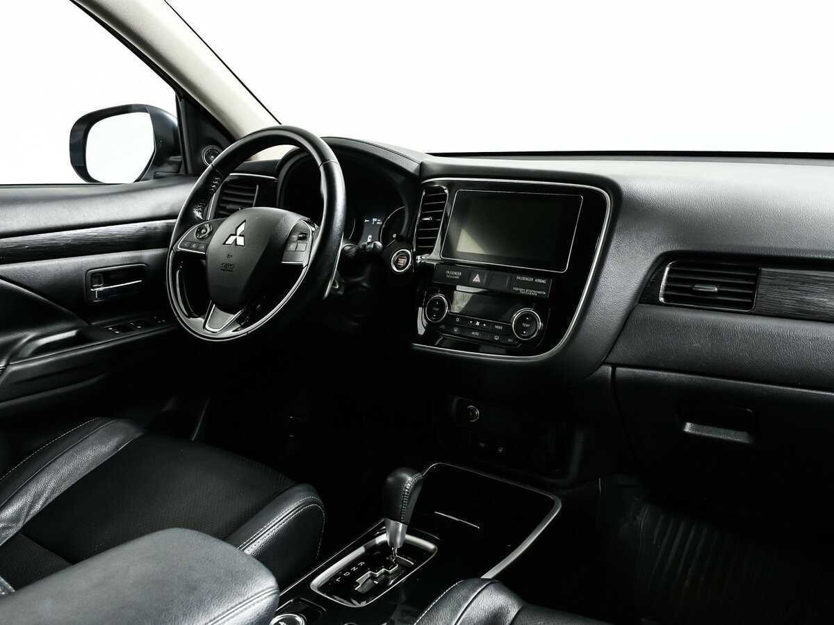 Mitsubishi Outlander 2017 года с пробегом. Фото: #8