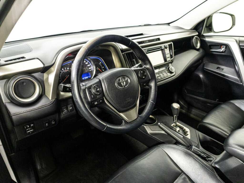 Toyota RAV4 2013 года с пробегом. Фото: #9