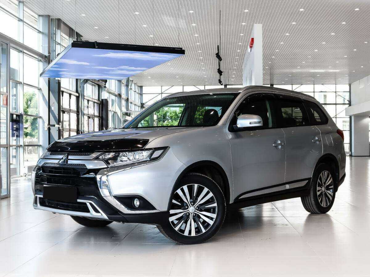 Mitsubishi Outlander 2019 года с пробегом. Посмотреть фото