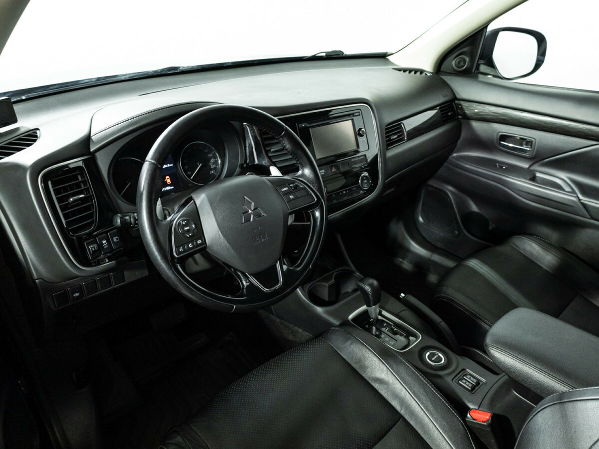 Mitsubishi Outlander 2016 года с пробегом. Фото: #9