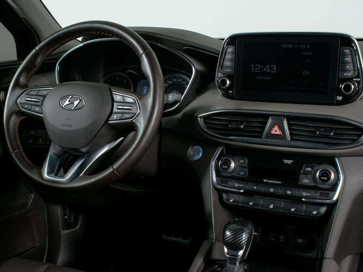 Hyundai Santa Fe 2018 года с пробегом. Фото: #11