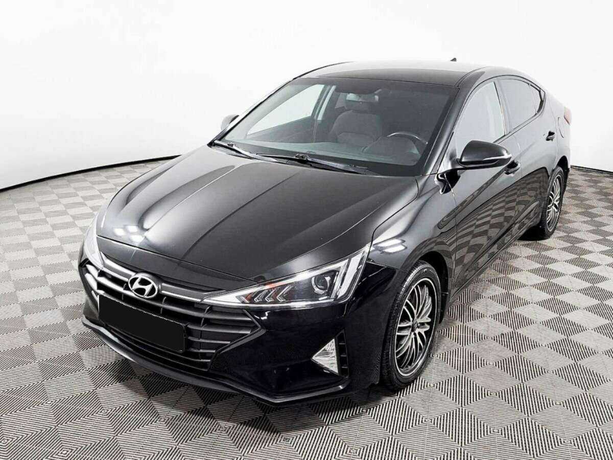 Hyundai Elantra 2019 года с пробегом. Посмотреть фото