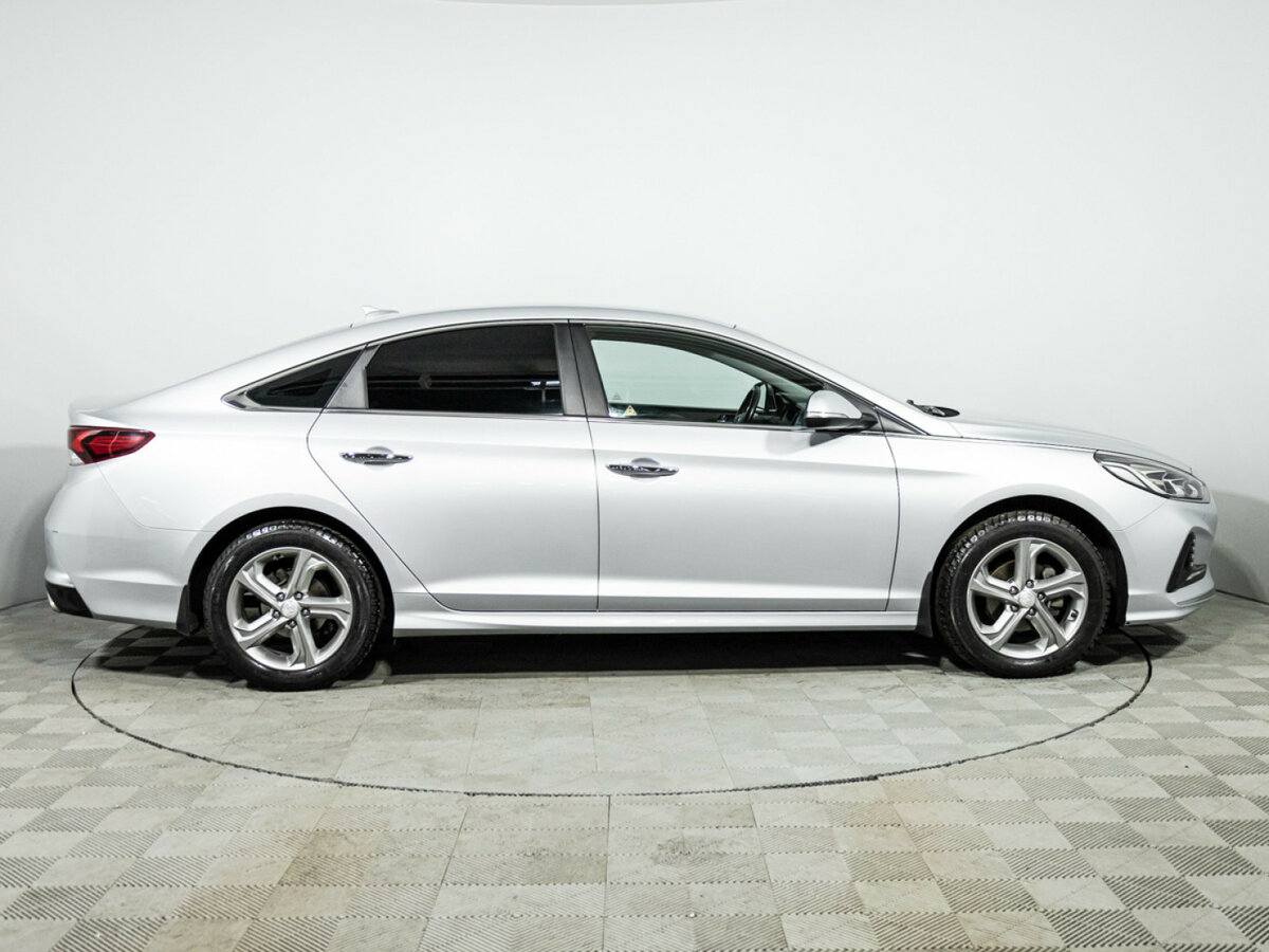 Hyundai Sonata 2018 года с пробегом. Фото: #3