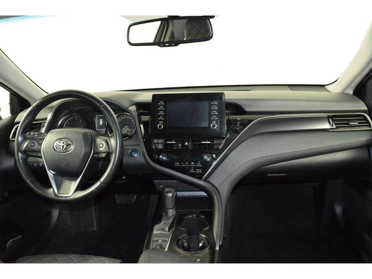 Toyota Camry 2021 года с пробегом. Фото: #11