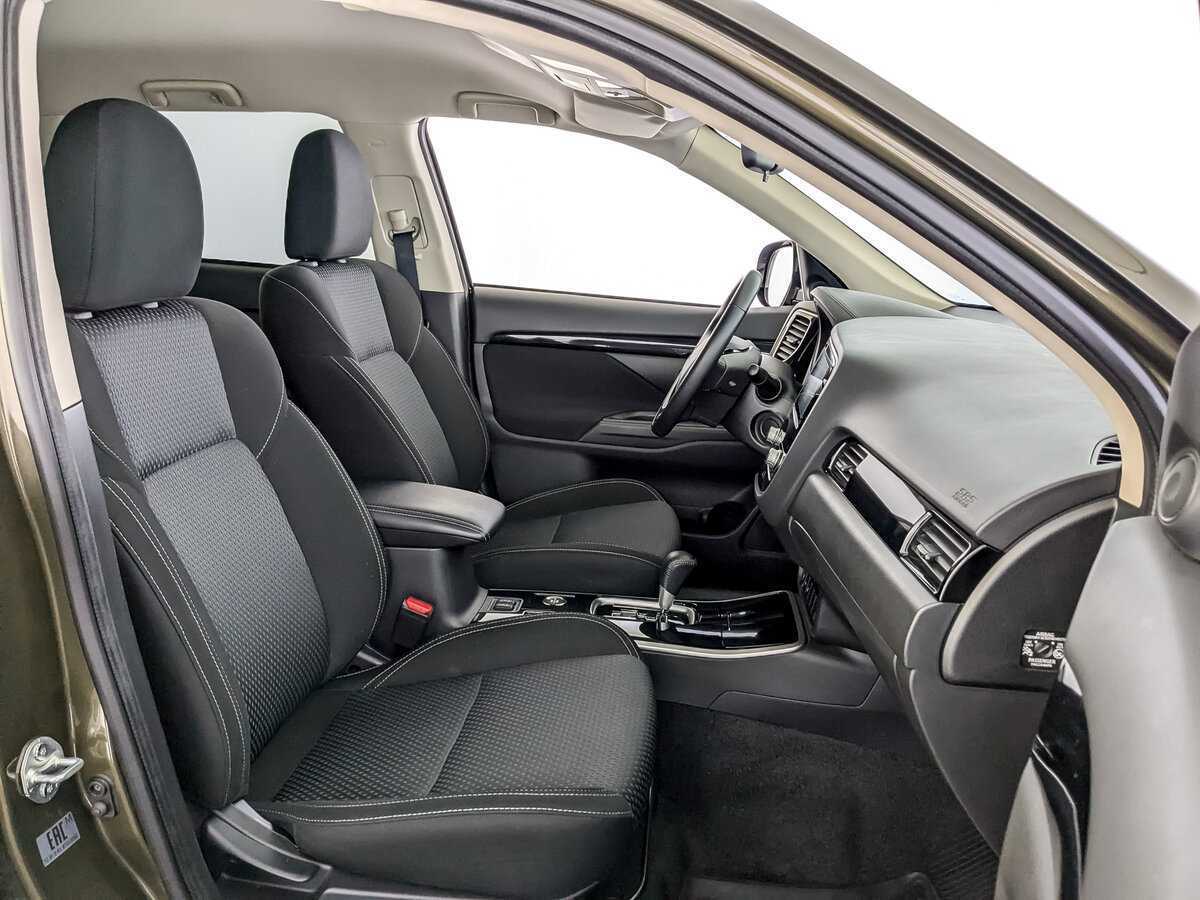 Mitsubishi Outlander 2021 года с пробегом. Фото: #17