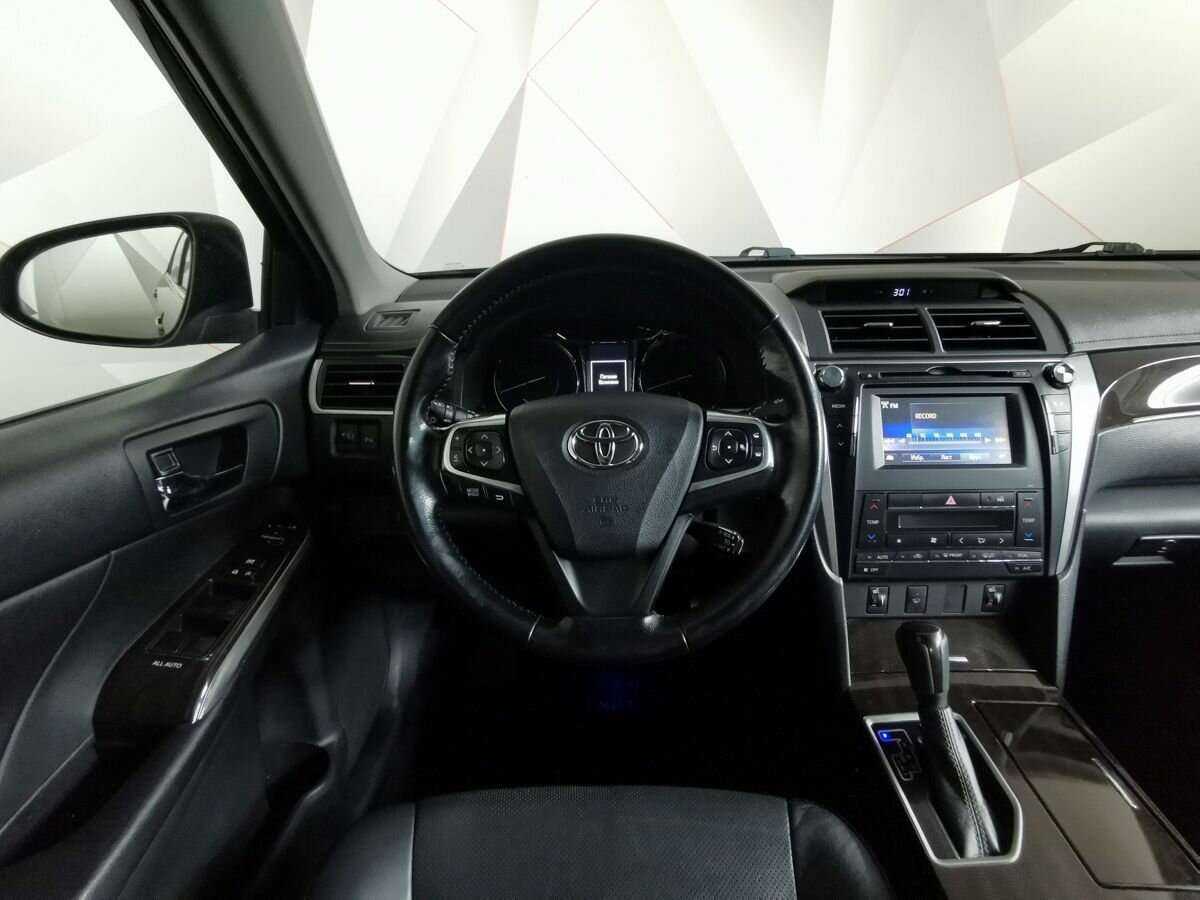 Toyota Camry 2017 года с пробегом. Фото: #14
