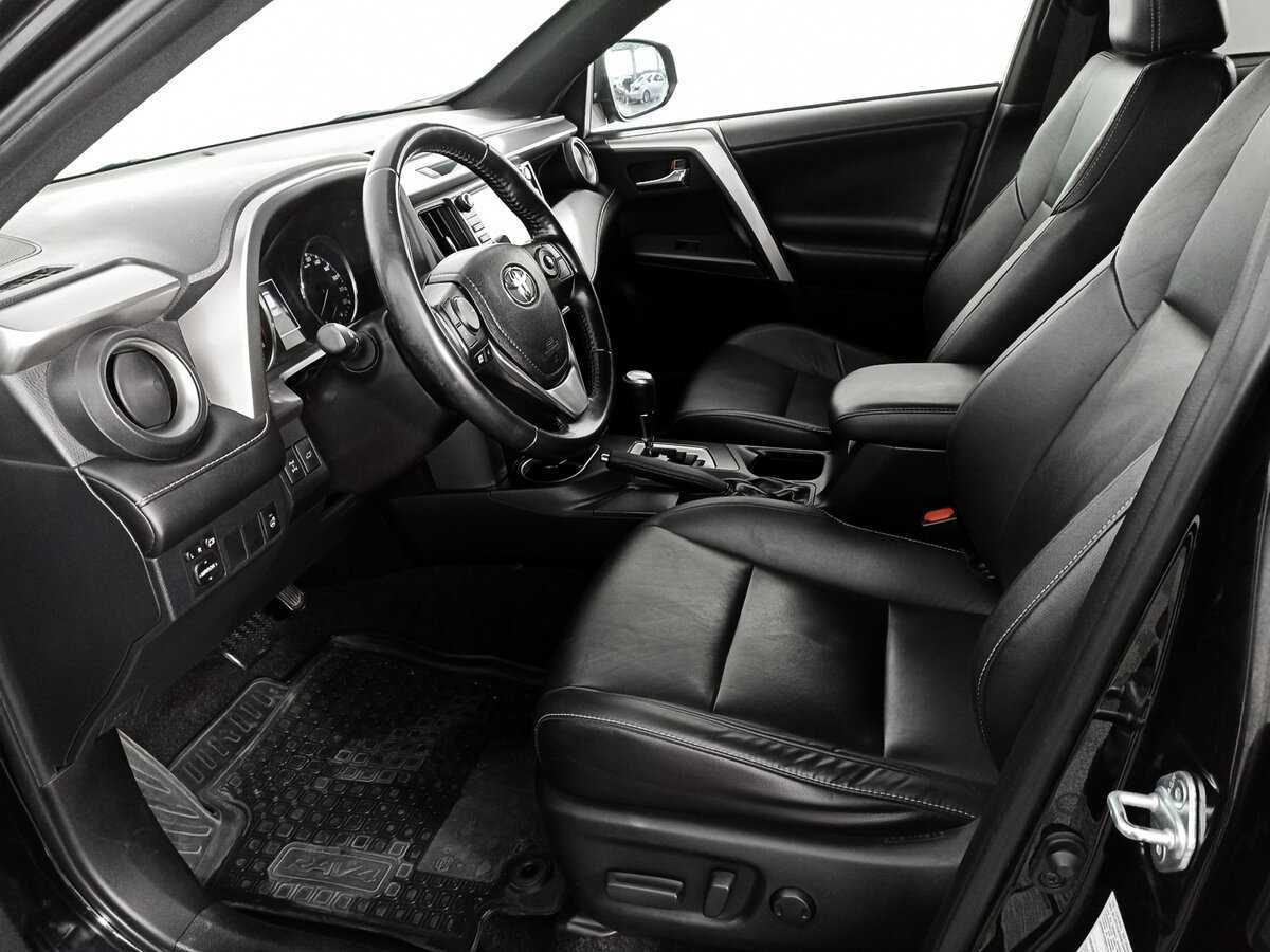 Toyota RAV4 2019 года с пробегом. Фото: #12