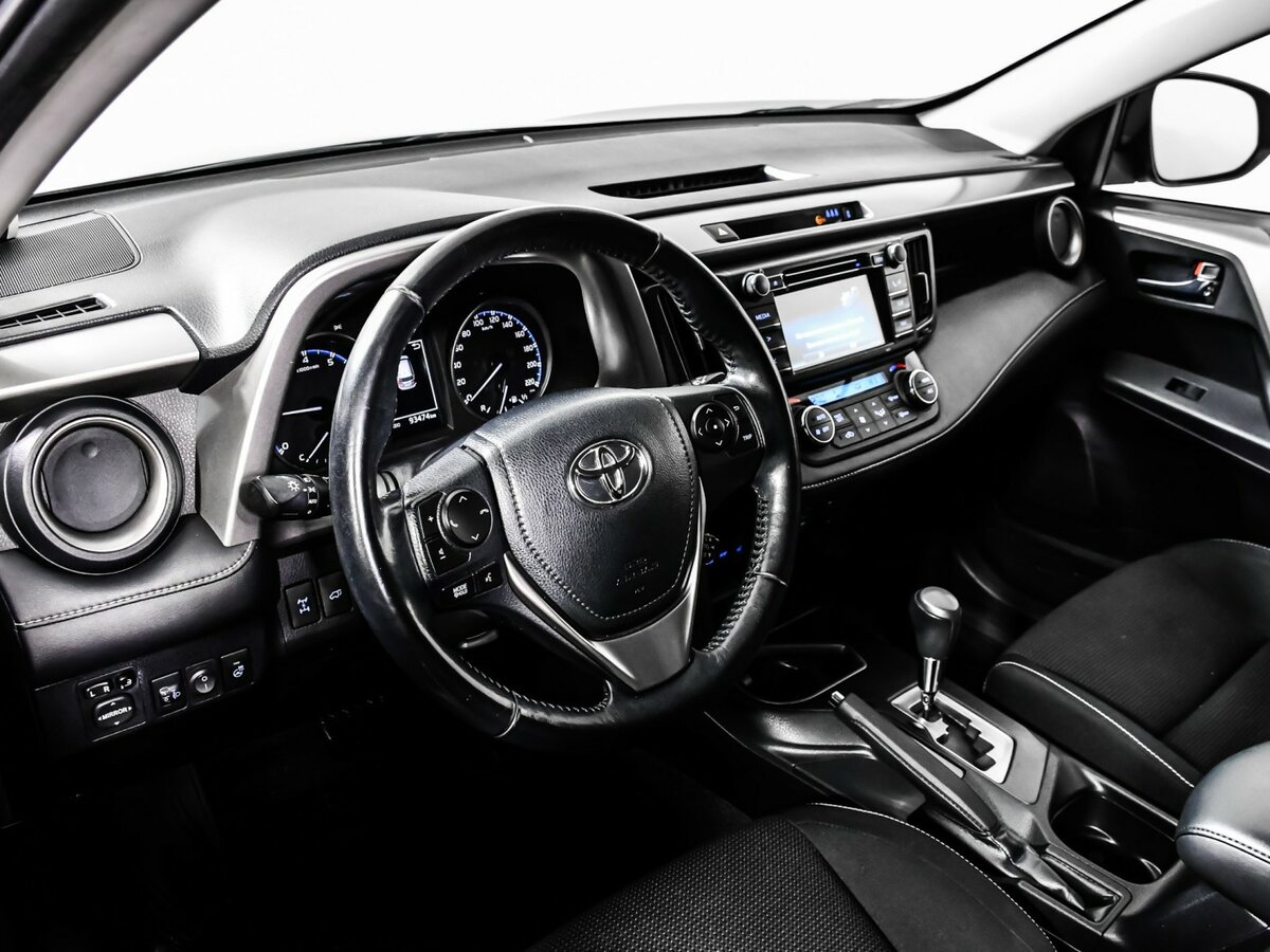 Toyota RAV4 2016 года с пробегом. Фото: #9