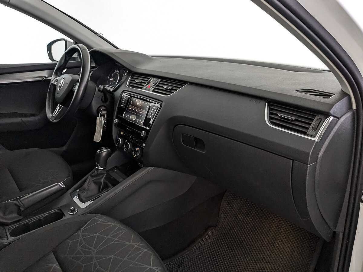 Skoda Octavia 2018 года с пробегом. Фото: #12