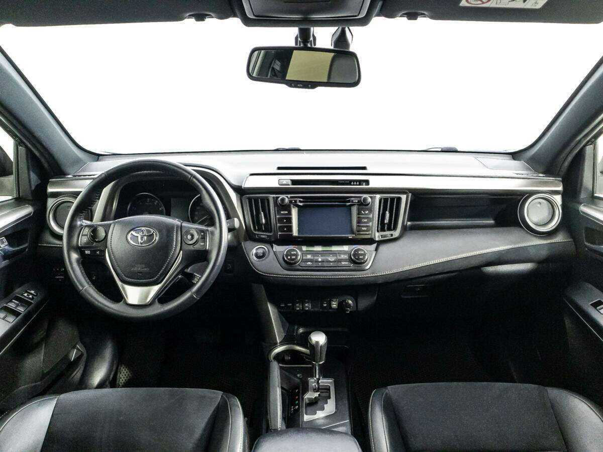 Toyota RAV4 2016 года с пробегом. Фото: #12