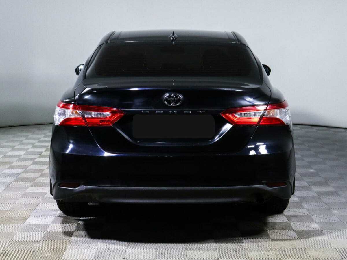 Toyota Camry 2021 года с пробегом. Фото: #4
