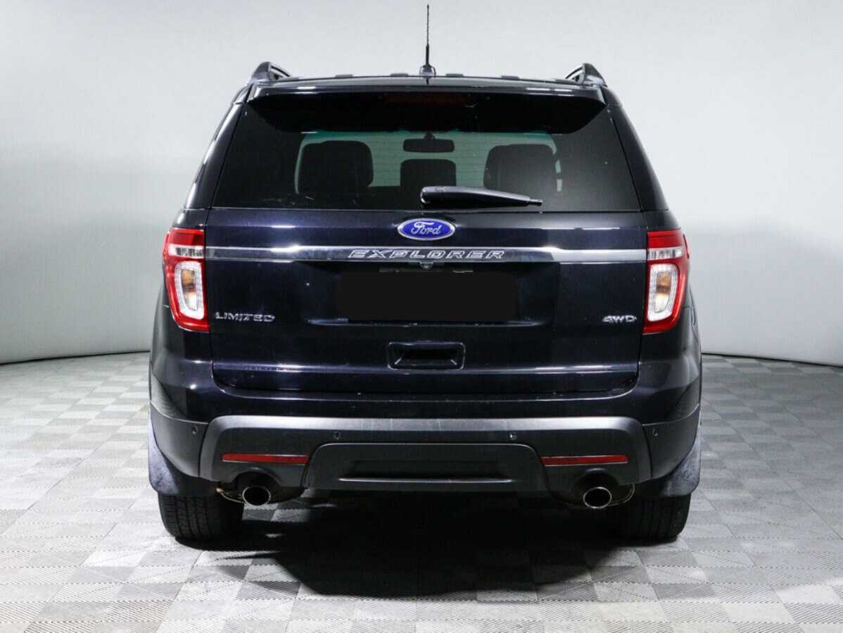 Ford Explorer 2013 года с пробегом. Фото: #3