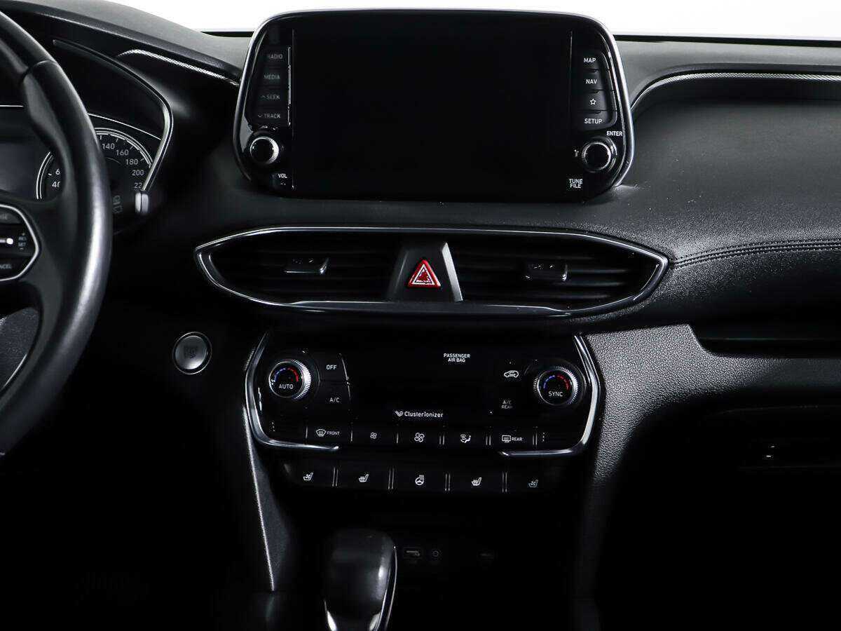 Hyundai Santa Fe 2018 года с пробегом. Фото: #12