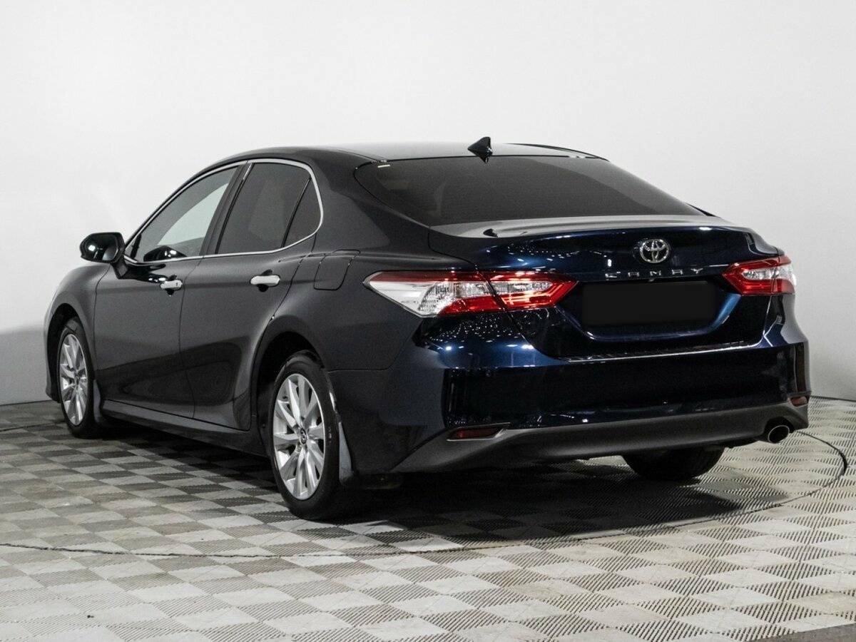 Toyota Camry 2019 года с пробегом. Фото: #6