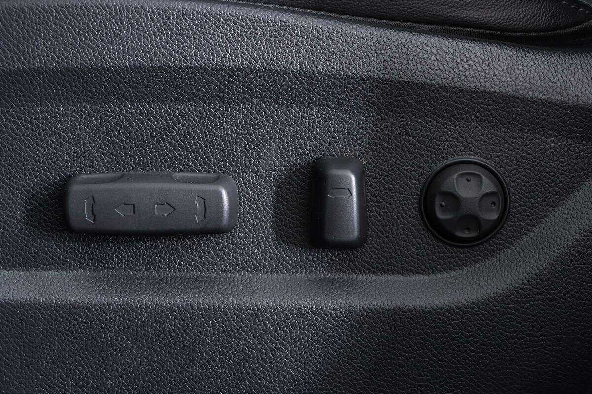 Hyundai Santa Fe 2015 года с пробегом. Фото: #16