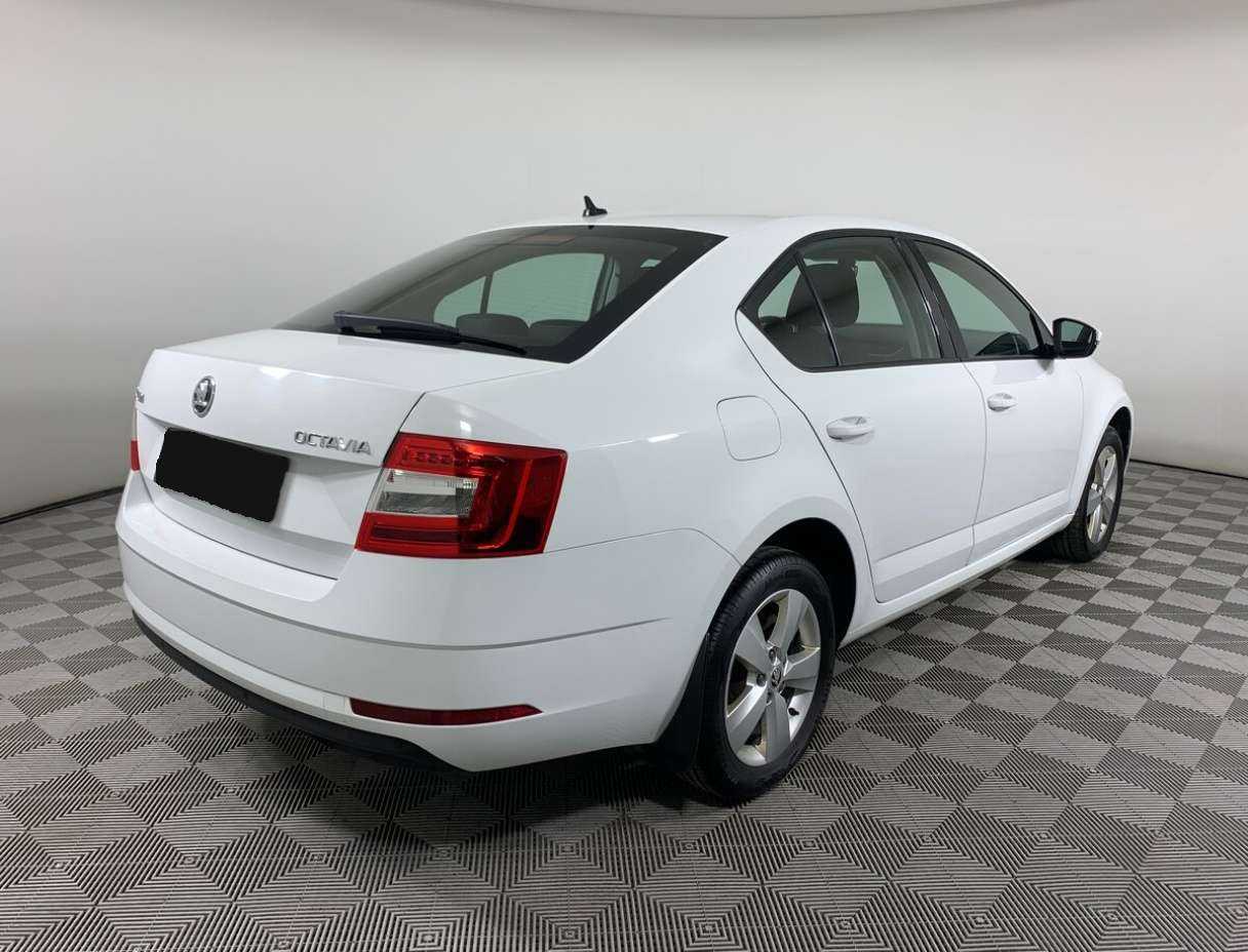 Skoda Octavia 2019 года с пробегом. Фото: #3