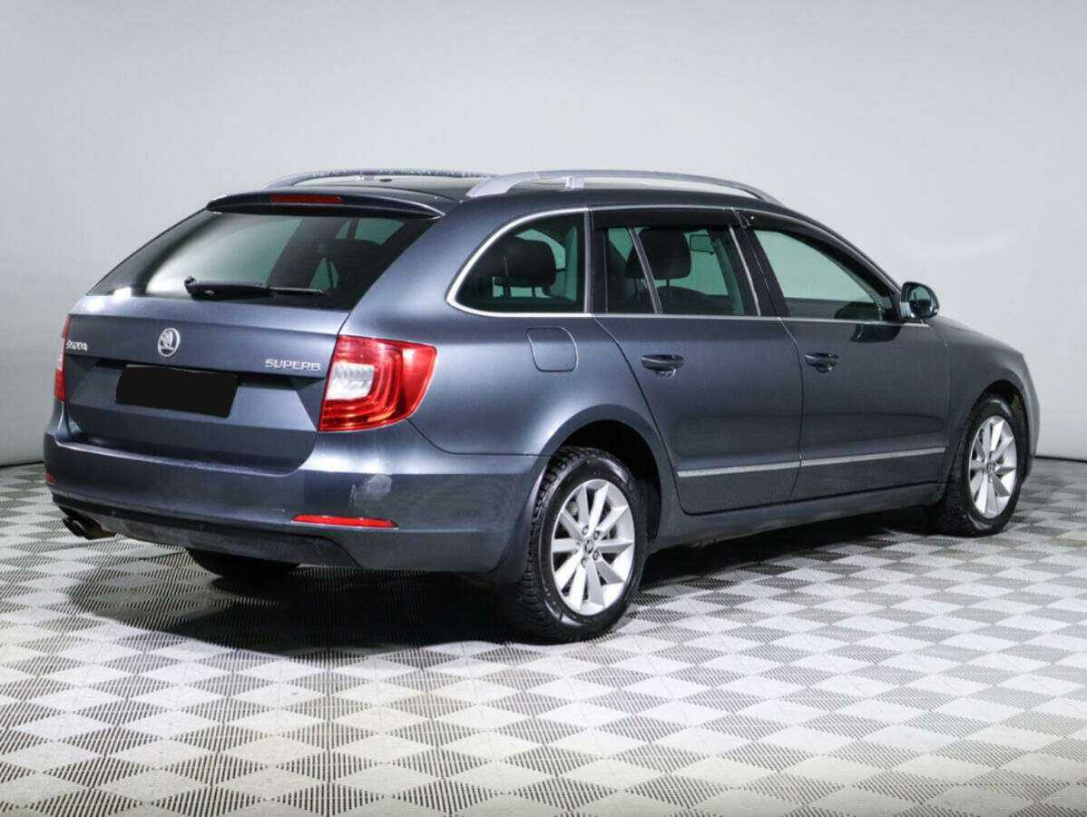 Skoda Superb 2013 года с пробегом. Фото: #4