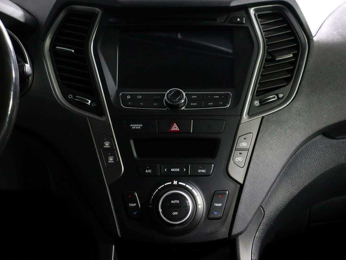 Hyundai Santa Fe 2017 года с пробегом. Фото: #9