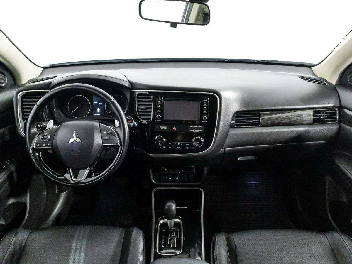 Mitsubishi Outlander 2017 года с пробегом. Фото: #12