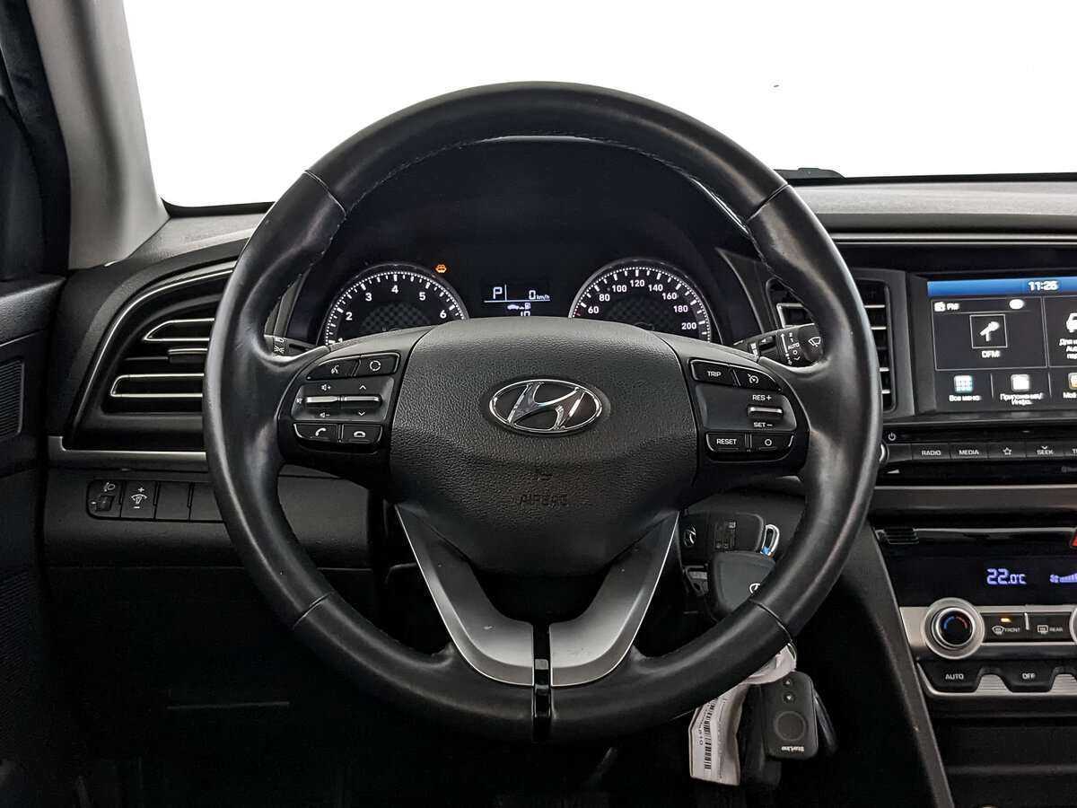 Hyundai Elantra 2020 года с пробегом. Фото: #17