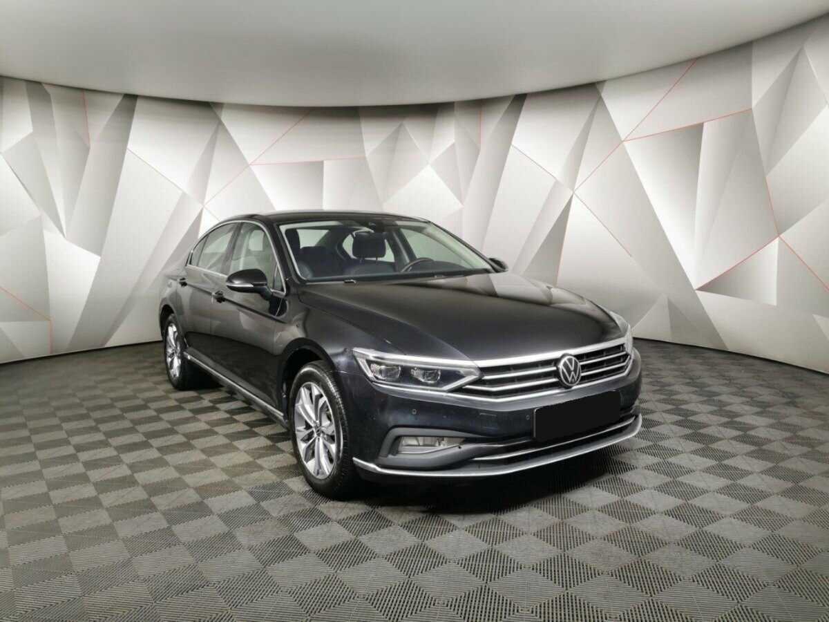 Volkswagen Passat 2021 года с пробегом. Фото: #2