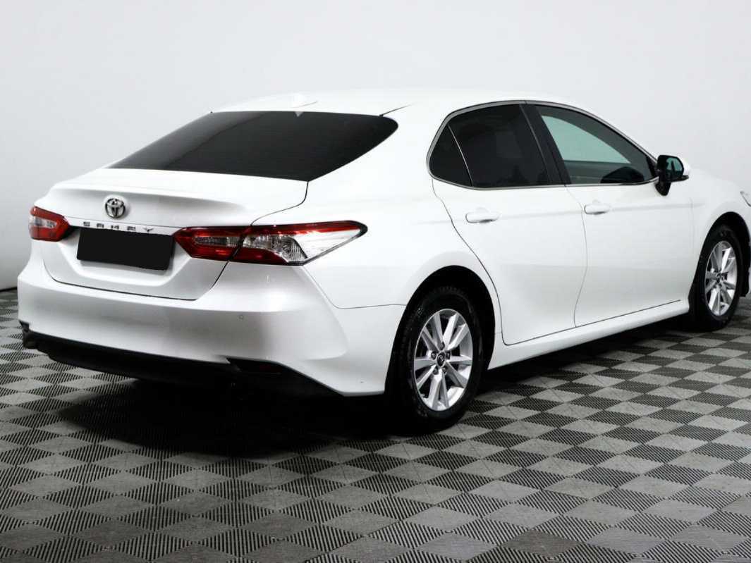 Toyota Camry 2019 года с пробегом. Фото: #4