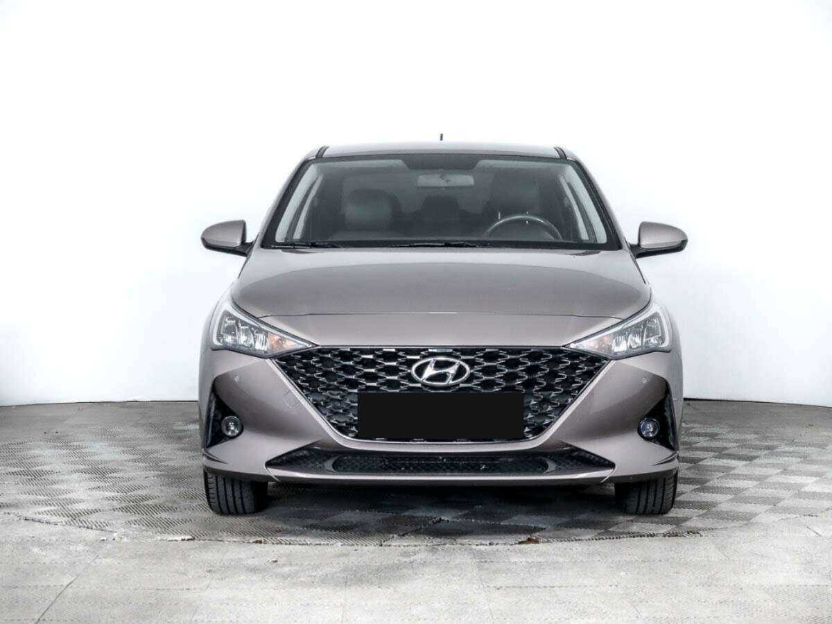 Hyundai Solaris 2022 года с пробегом. Посмотреть фото