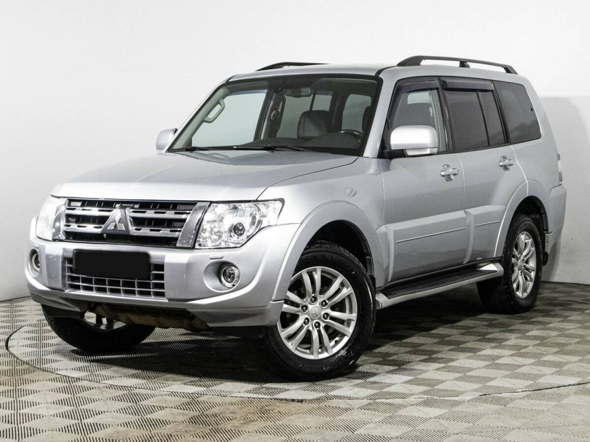 Mitsubishi Pajero 2012 года с пробегом. Посмотреть фото