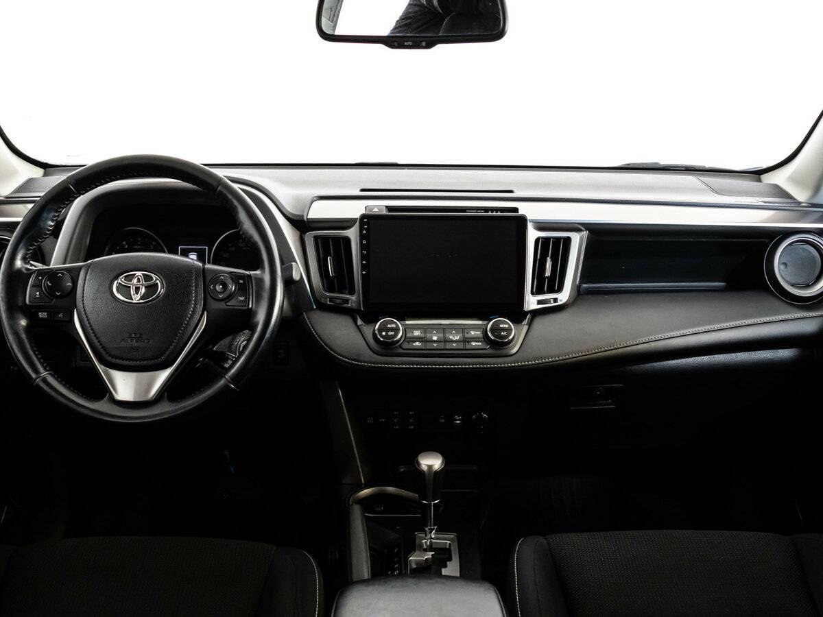 Toyota RAV4 2017 года с пробегом. Фото: #6