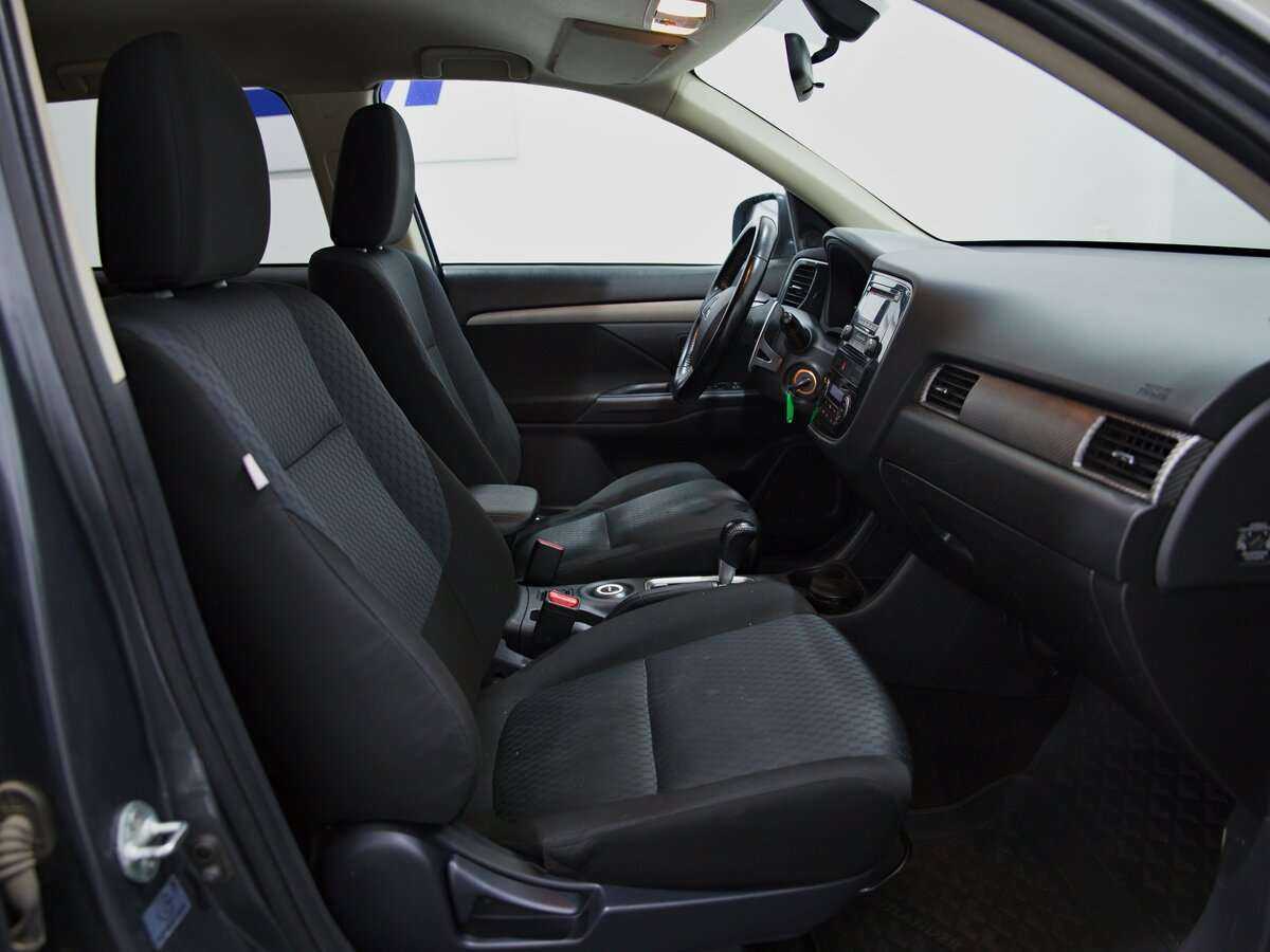 Mitsubishi Outlander 2013 года с пробегом. Фото: #5