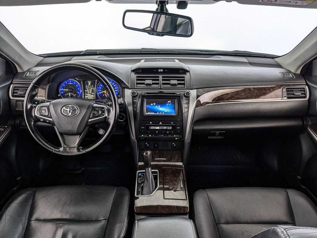 Toyota Camry 2017 года с пробегом. Фото: #9