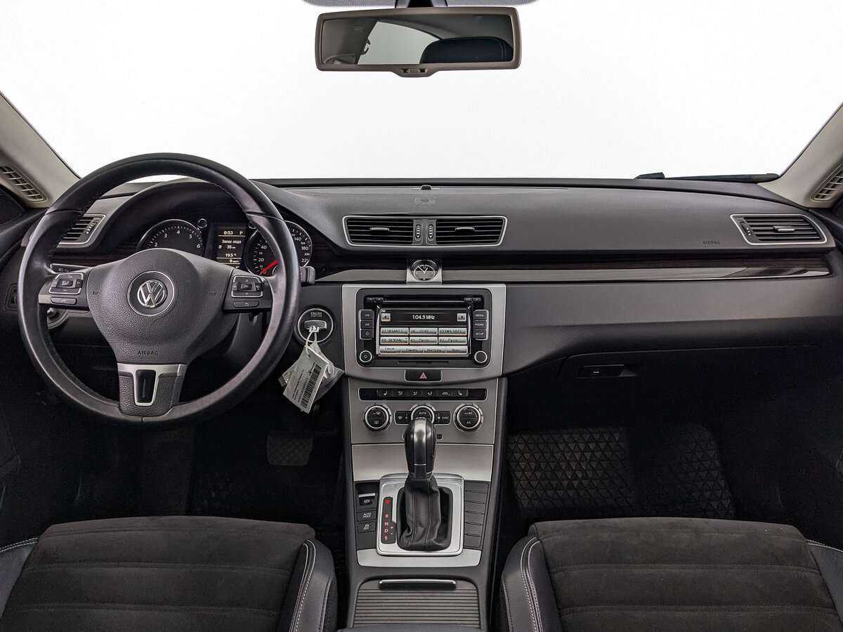 Volkswagen Passat CC 2012 года с пробегом. Фото: #12