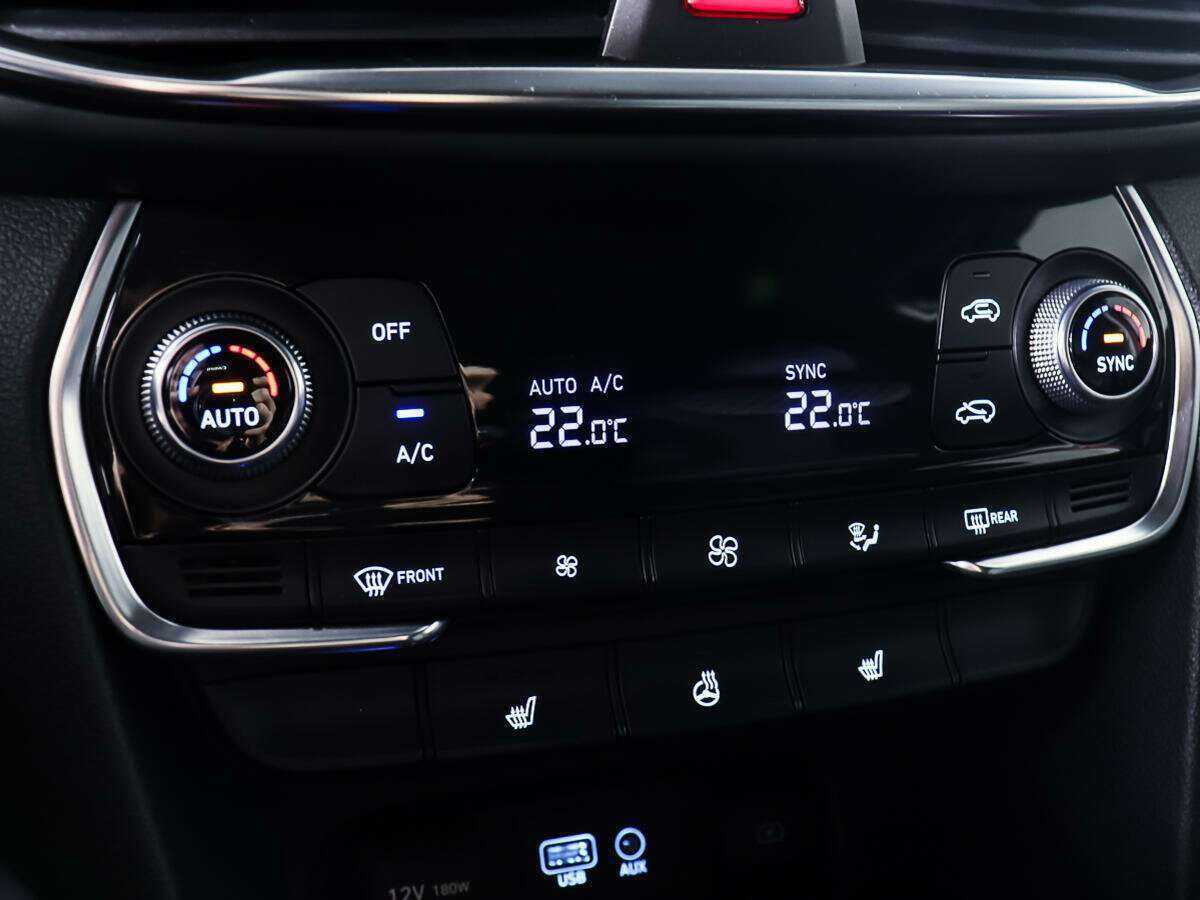 Hyundai Santa Fe 2018 года с пробегом. Фото: #18