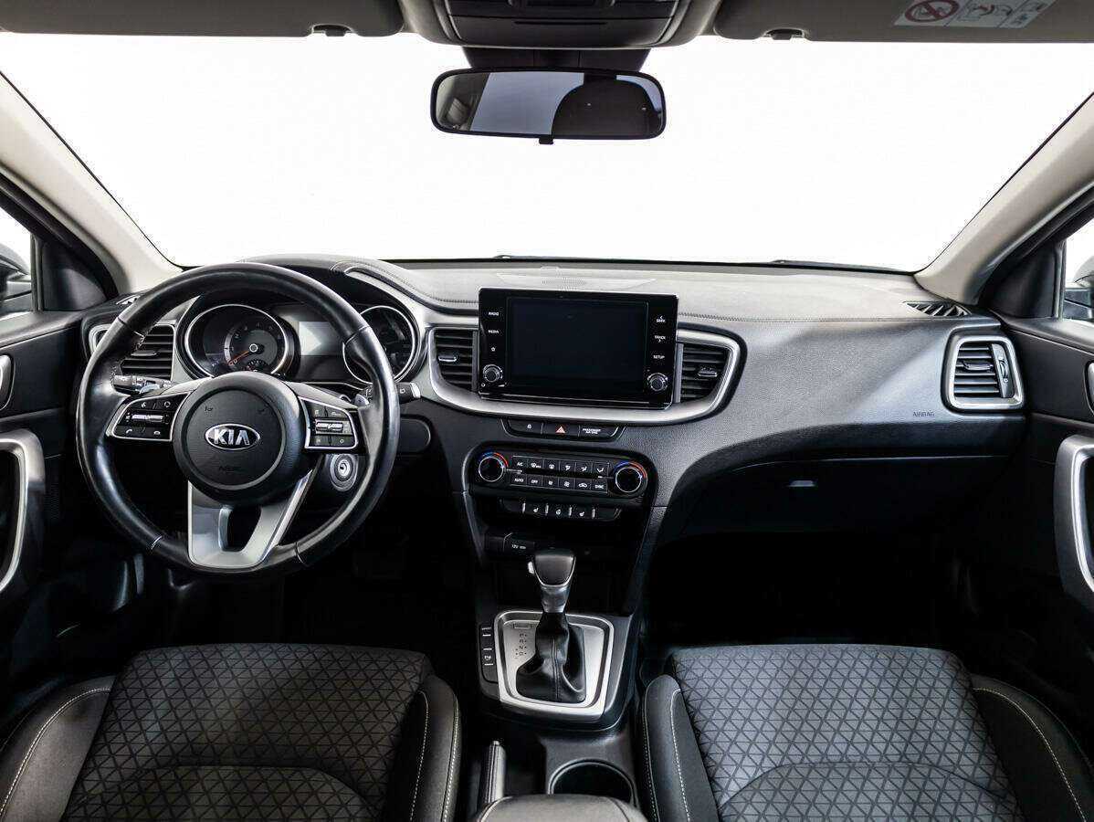 Kia Ceed 2020 года с пробегом. Фото: #8