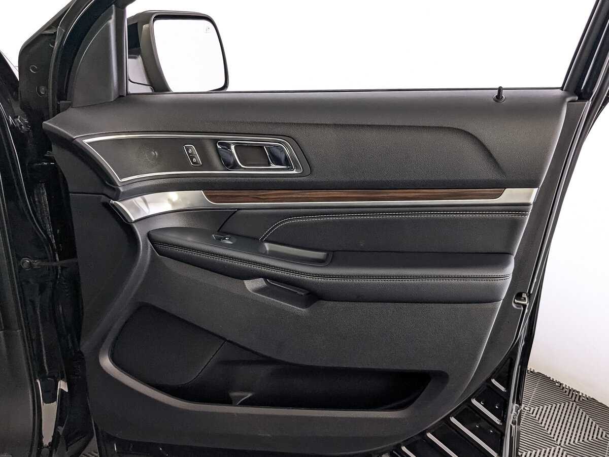 Ford Explorer 2018 года с пробегом. Фото: #23