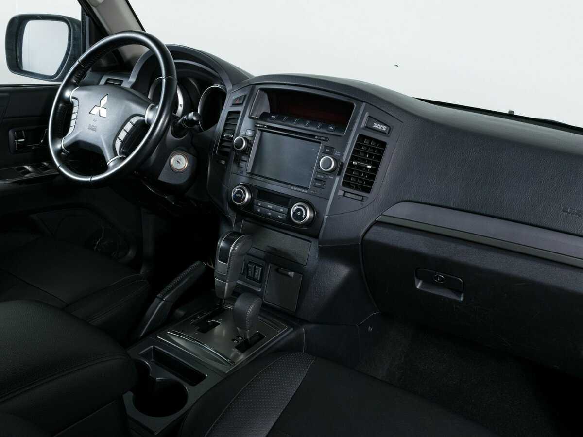 Mitsubishi Pajero 2012 года с пробегом. Фото: #7