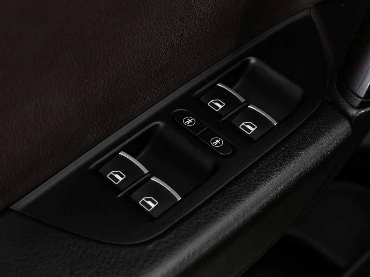 Volkswagen Touareg 2012 года с пробегом. Фото: #13