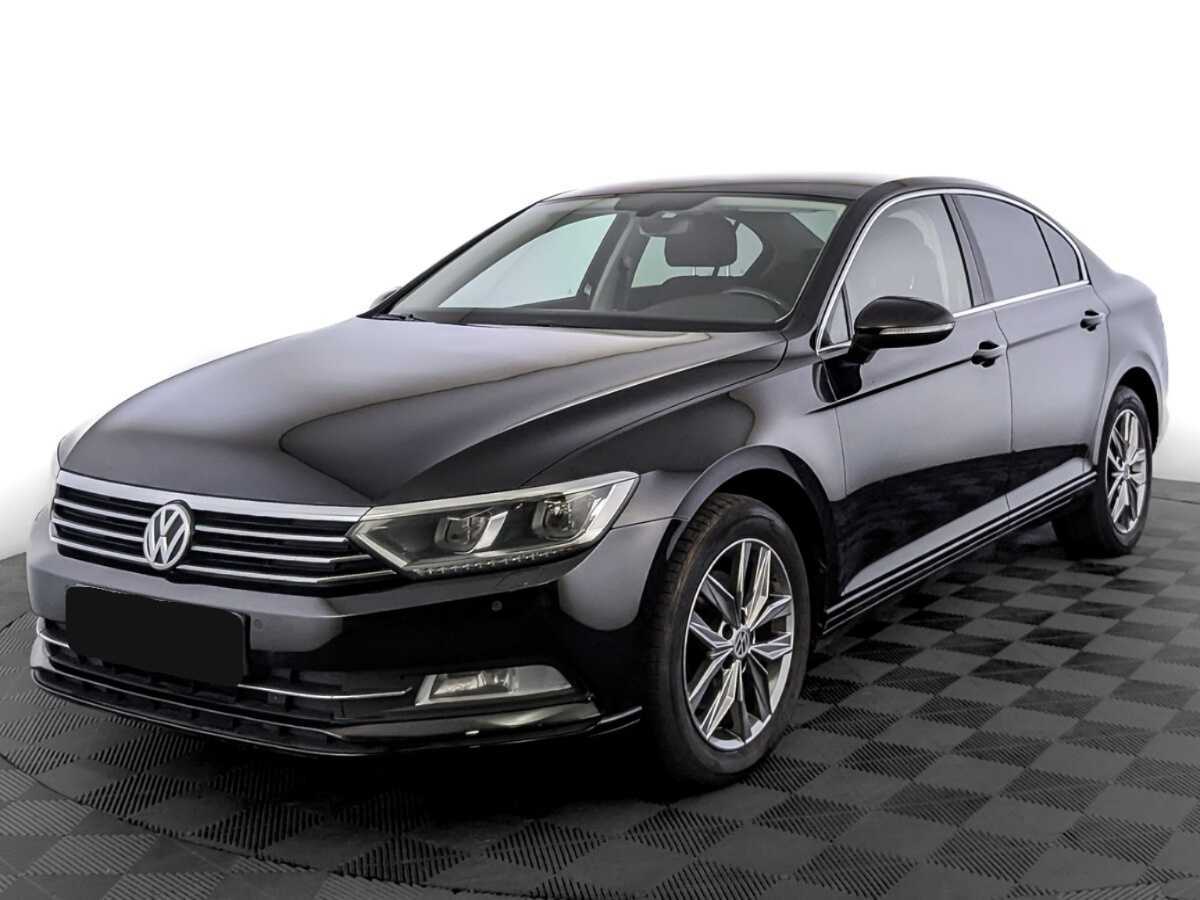 Volkswagen Passat 2018 года с пробегом. Посмотреть фото